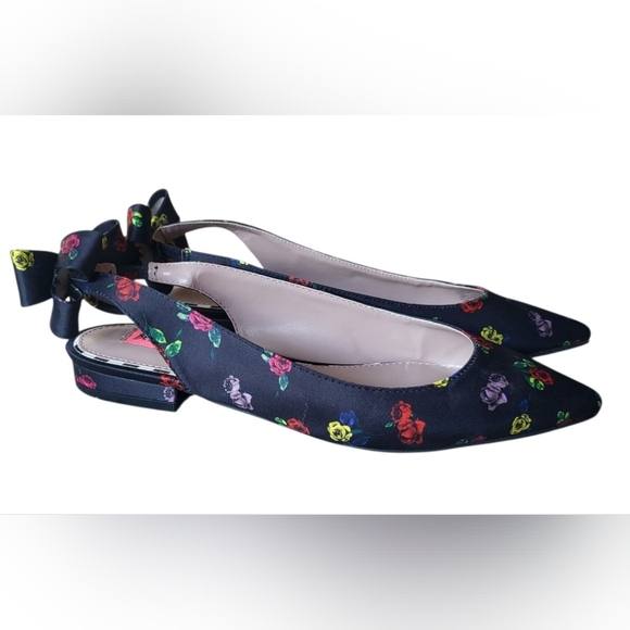 Betsey Johnson Floral Rose Black Satin Slingback Flats Bow Detail Size 7.5 - Picture 1 of 9